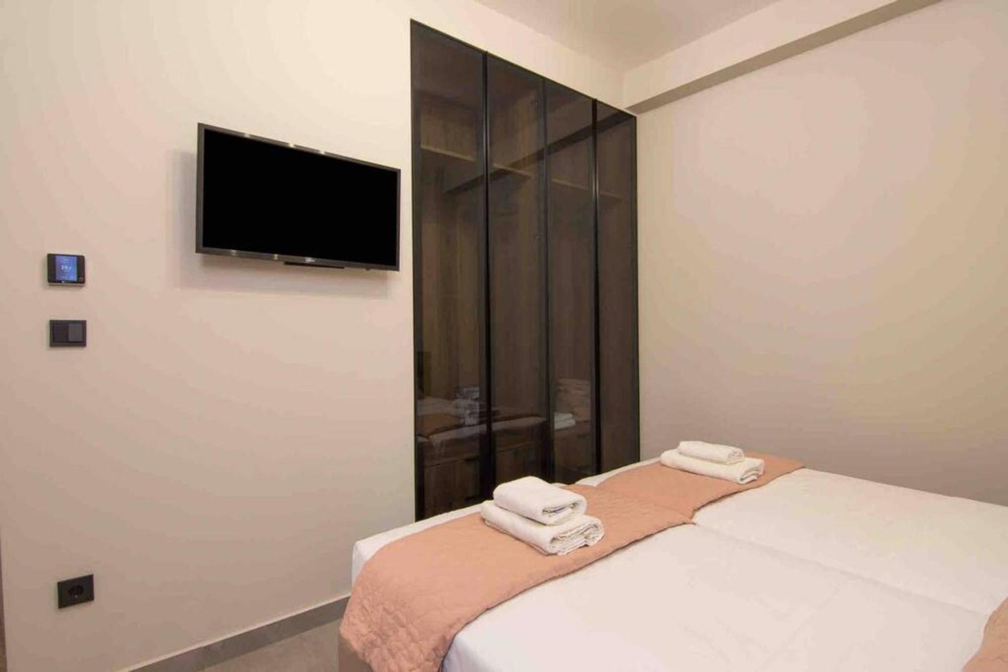Blue Pearl At Glufada Sea Side Apartment Athens Ngoại thất bức ảnh