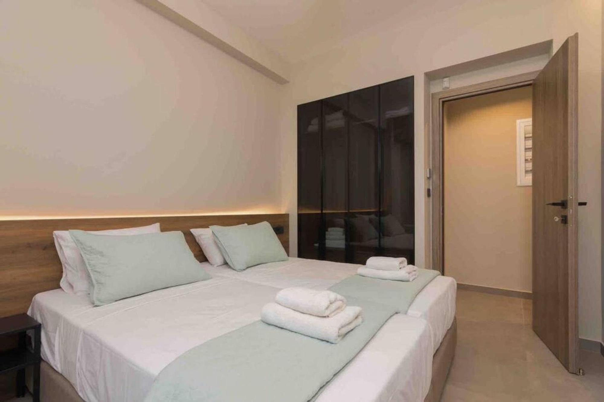 Blue Pearl At Glufada Sea Side Apartment Athens Ngoại thất bức ảnh